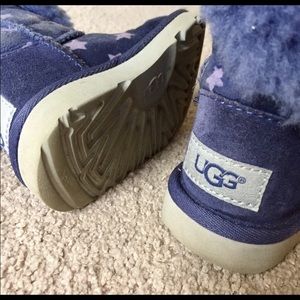UGG toddler winter boots size 6
